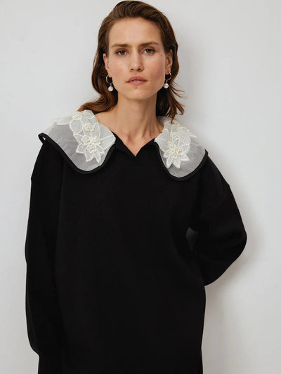 Pull en maille avec col à détails brodés